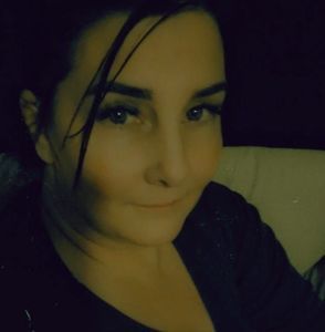 Meet your Posher, Pam